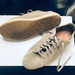 Toms gray shoes sizeW8.5